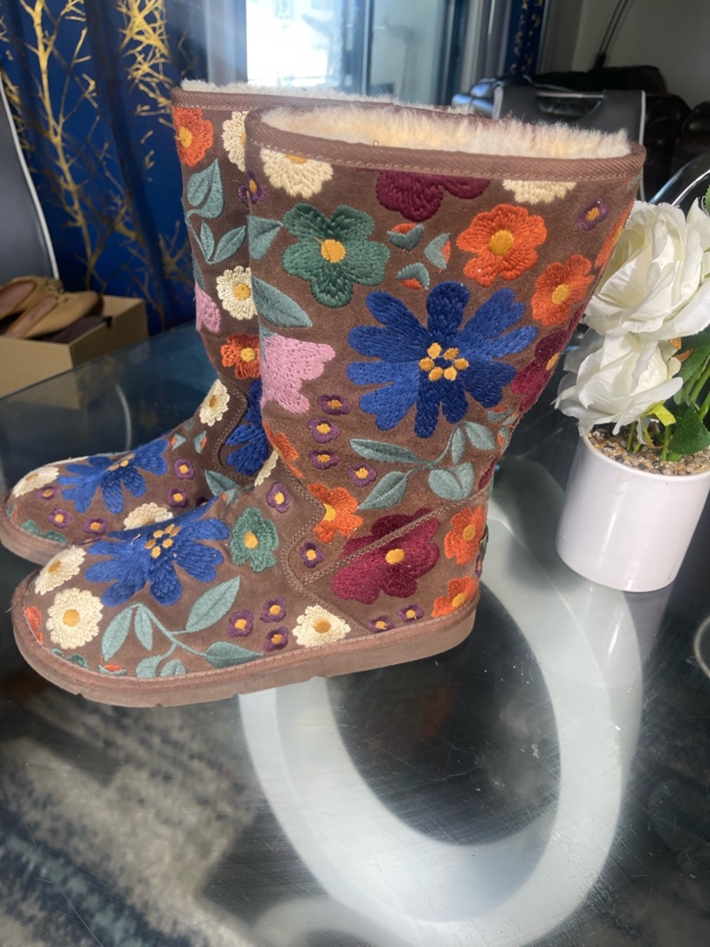 UGG Size 10 Wahine Floral Embroidered Suede Boots htf rare hippie trippy 🌼 shoes - Picture 4 of 6